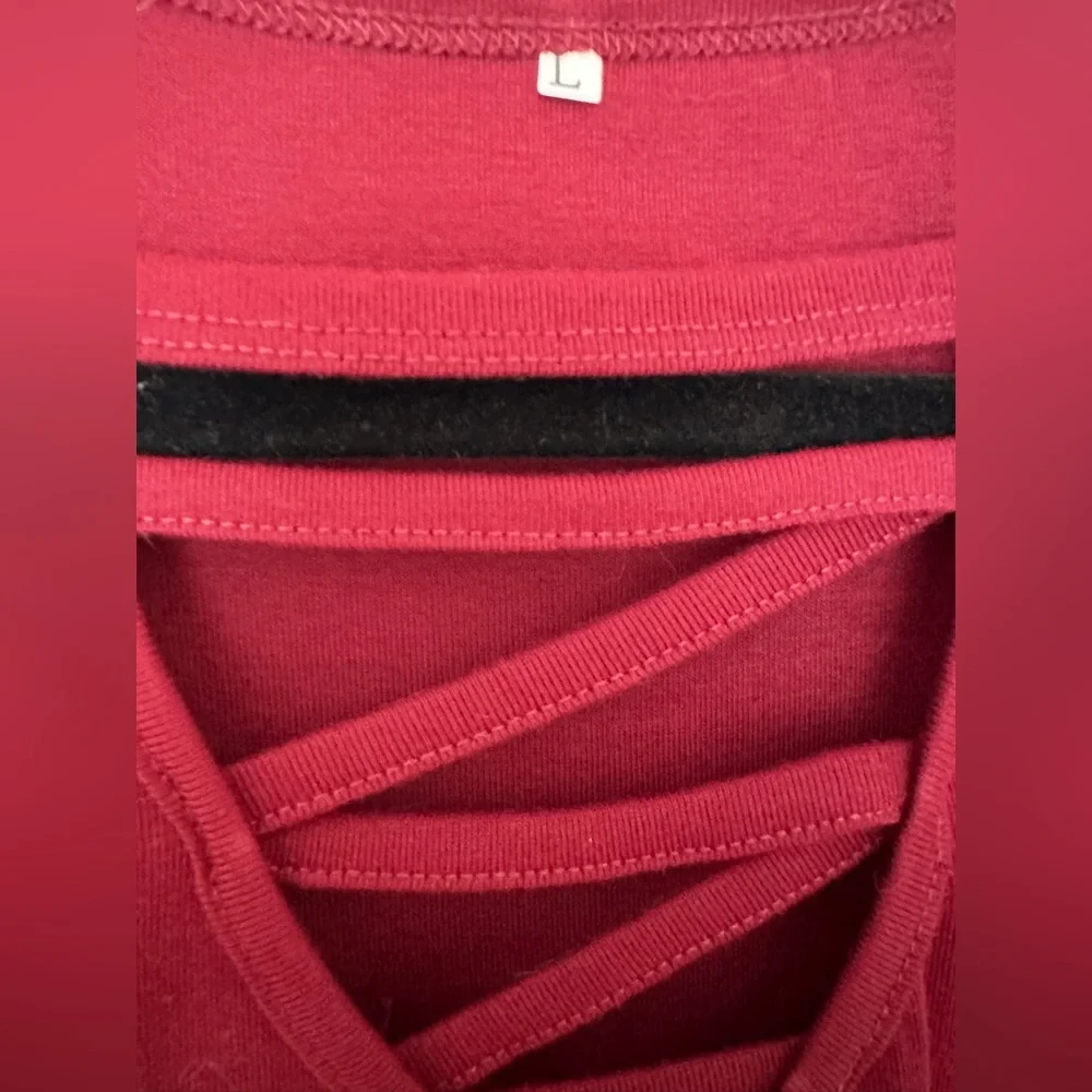NWOT* SHEIN Elegant Red Women's Top with Crisscross Detail- Size Large - Picture 3 of 3
